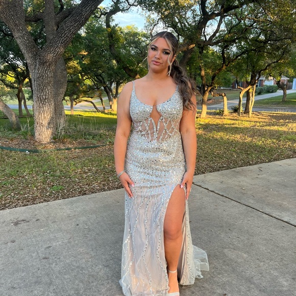 Elegant Silver Prom dress